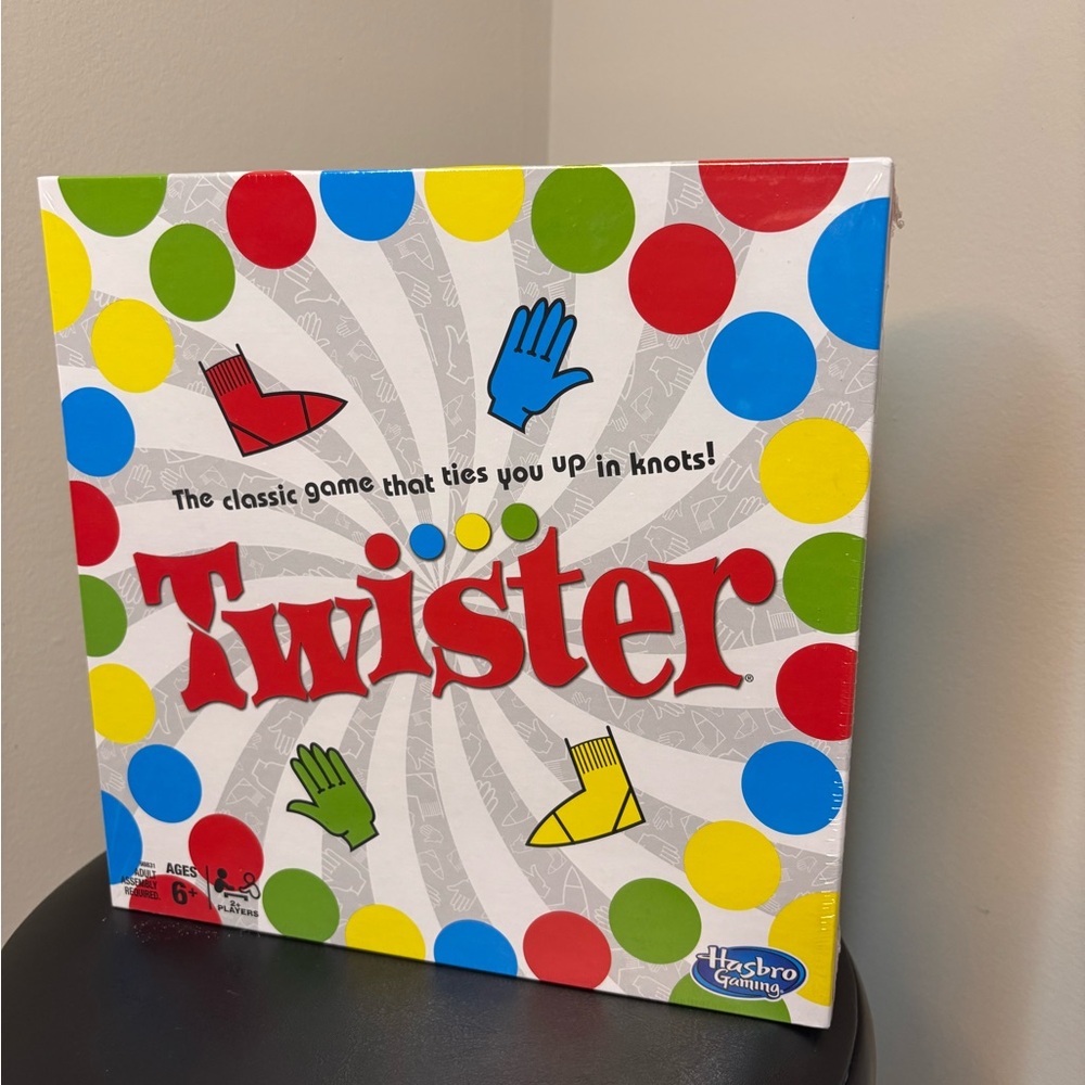 Hasbro Twister Game *Brand new unopened * - Picture 7 of 8